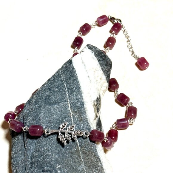 Genuine Magenta Chalcedony Short Necklace, Gemstone & Leaf Branch Pendant - Picture 4 of 13